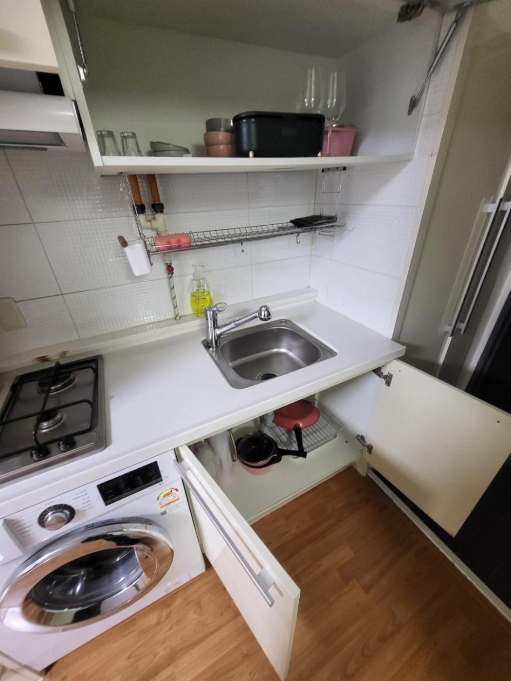 2-2401 #gangnam Stn, 5-min #yeoksam Stn, 3-min #ott #concierge Gangnam Managed Apartment
